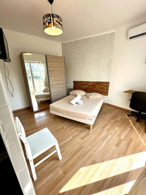 Appartement Avec 4 Chambres Doubles - Proche De La Mer, Des Transports Et De La Promenade Des Anglais نيس المظهر الخارجي الصورة