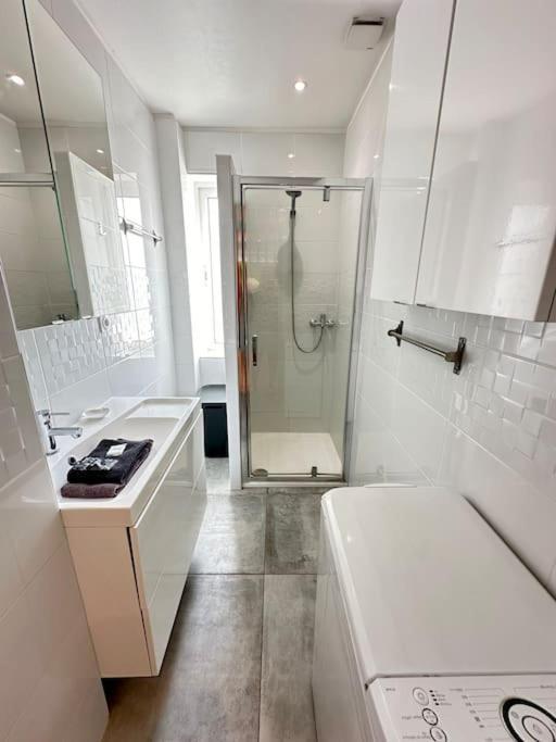 Appartement Avec 4 Chambres Doubles - Proche De La Mer, Des Transports Et De La Promenade Des Anglais نيس المظهر الخارجي الصورة