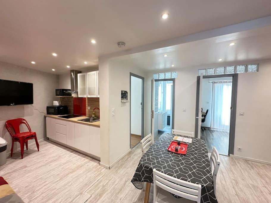 Appartement Avec 4 Chambres Doubles - Proche De La Mer, Des Transports Et De La Promenade Des Anglais نيس المظهر الخارجي الصورة