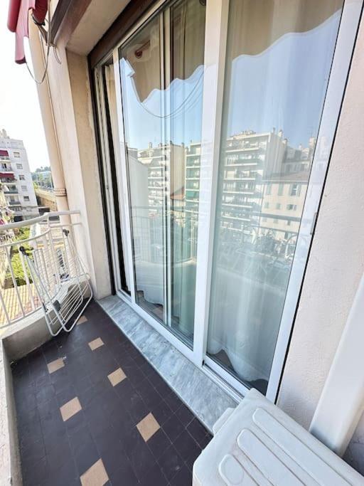 Appartement Avec 4 Chambres Doubles - Proche De La Mer, Des Transports Et De La Promenade Des Anglais نيس المظهر الخارجي الصورة